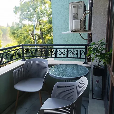 Central Studio Maritsa 아파트 *