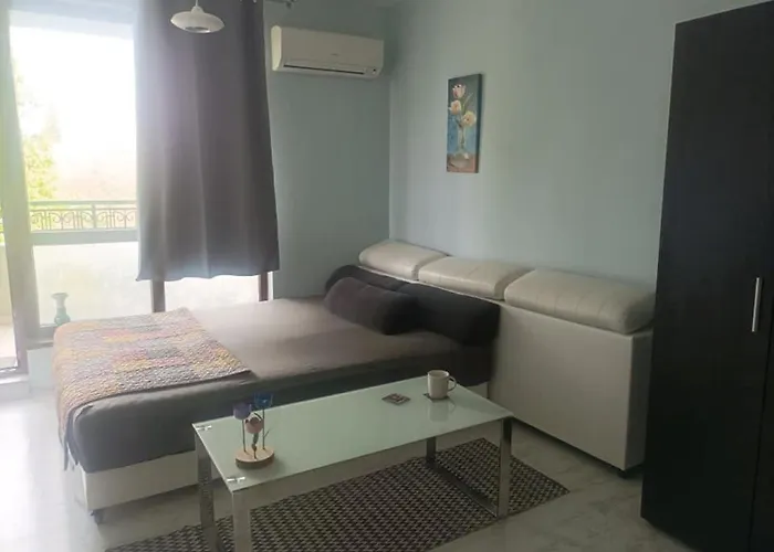 Apartament Maritsa *